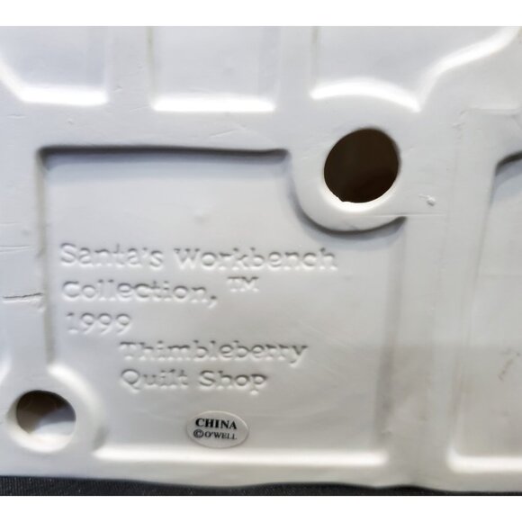 Santas Workbench THIMBLEBERRY QUILT SHOP Christmas Village sewing store building - Picture 7 of 10